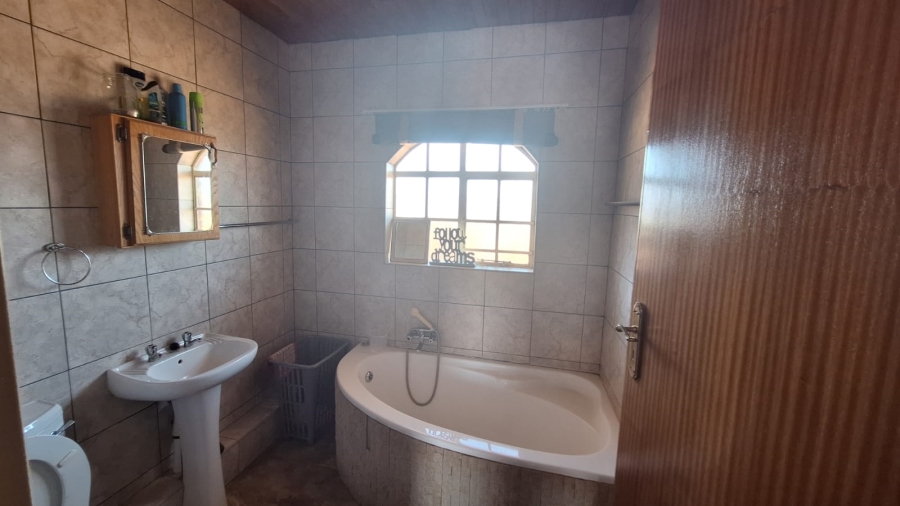 Commercial Property for Sale in Amalia North West